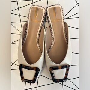 Sam Edelman Lavina Buckle Mules ivory w/ Tortoise buckle sz 5